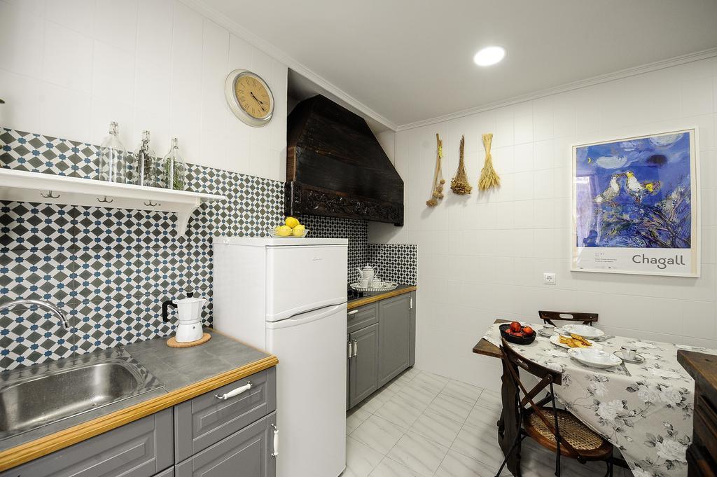 Heart Of Pamplona Apartments II By Clabao Room photo